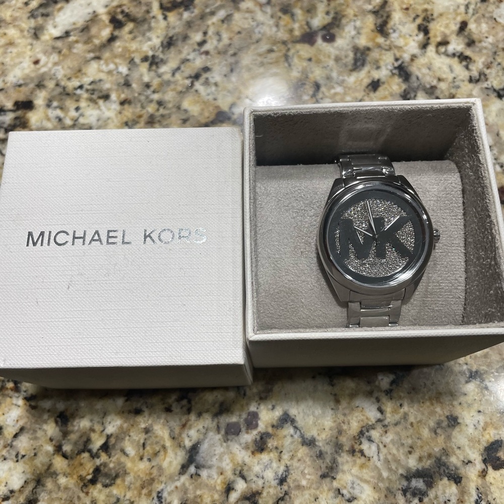 Mk Watch